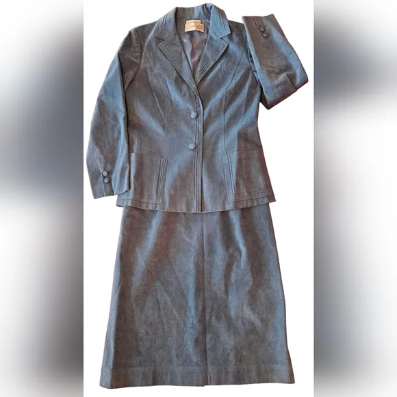 Vintage 70s Ultra Suede Skirt Suit - Picture 2 of 13